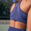 Essential_Top_azul_atras